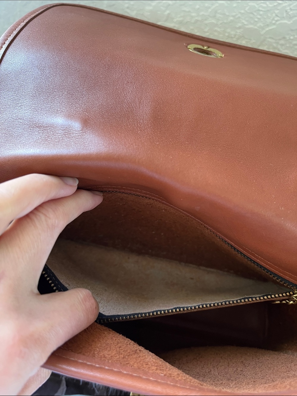 Vintage Coach 9870 Court Bag in British Tan - No Hangtag - Picture 13 of 16